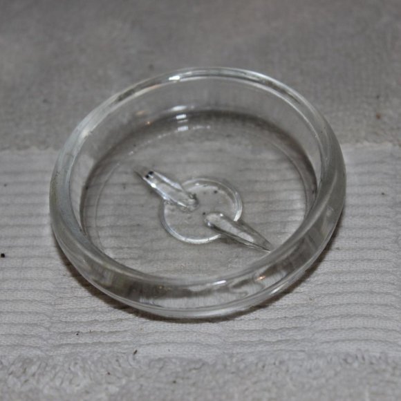 VINTAGE PINT SIZE CANNING JAR FULL OF OLD BUTTONS ALL KINDS - Picture 8 of 8